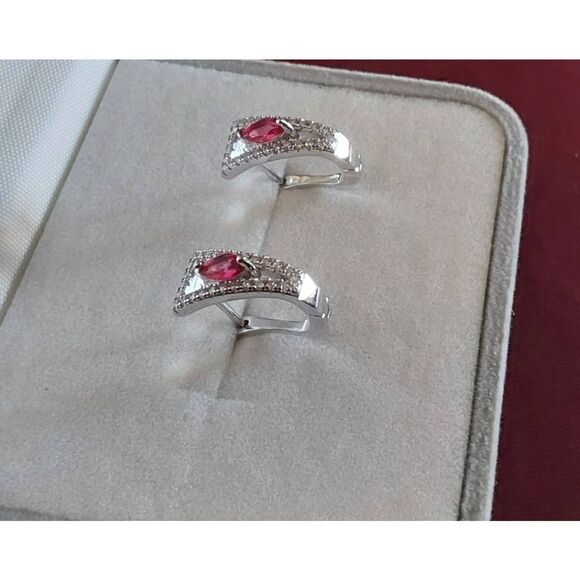 Gorgeous Marquisse Ruby & Pave White Topaz Gems Snap Lock Leverback Earrings - Picture 2 of 3